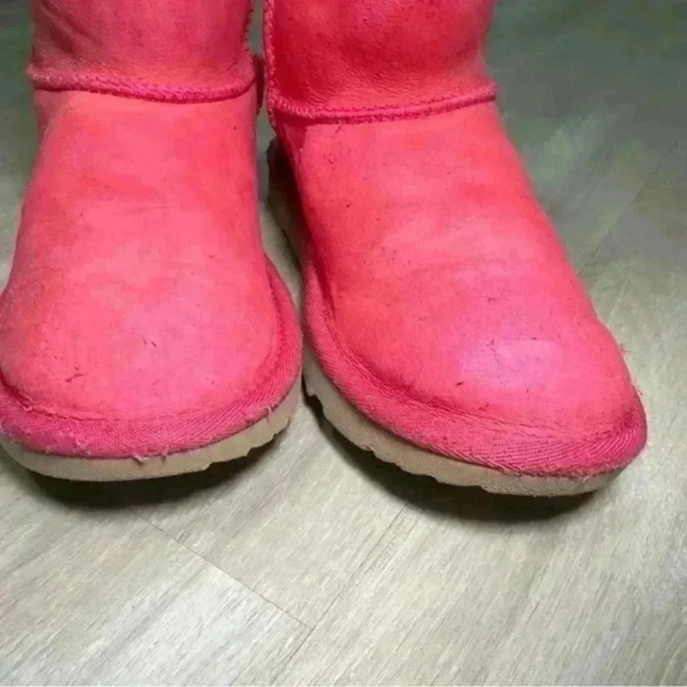 Ugg boots hot‎ pink raspberry size 4